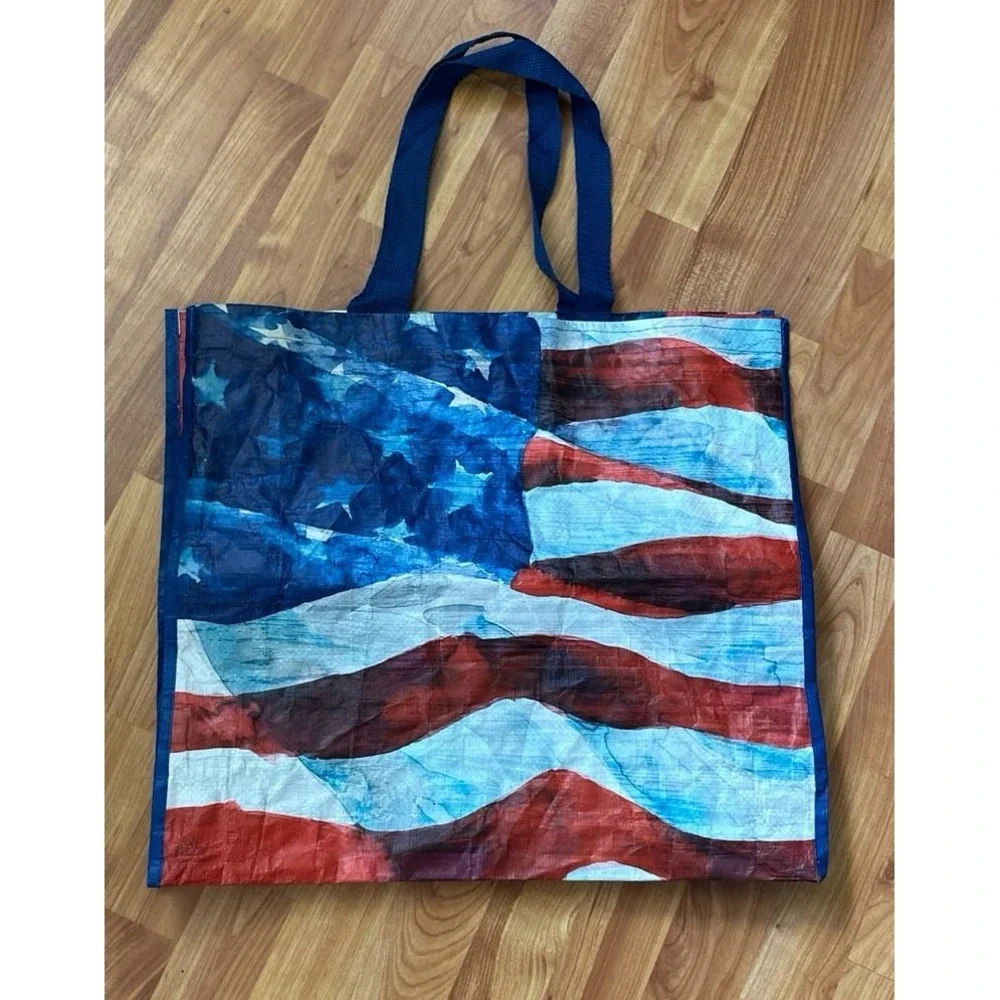 TJ Maxx USA FLAG Patriotic‎ Shopping Gift Bag